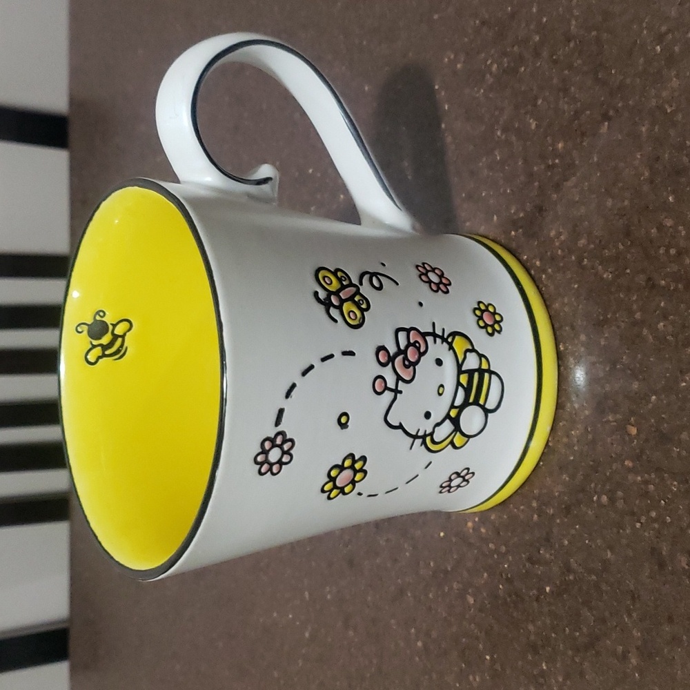 BLUE SKY Hello Kitty Bumble Bee Mug.